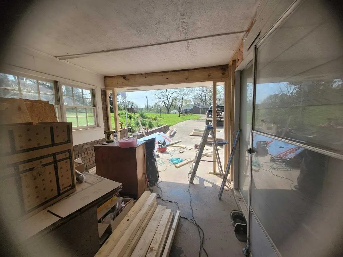 Air movers and dehumidifier for Water Mitigation Services in Fort Belvoir